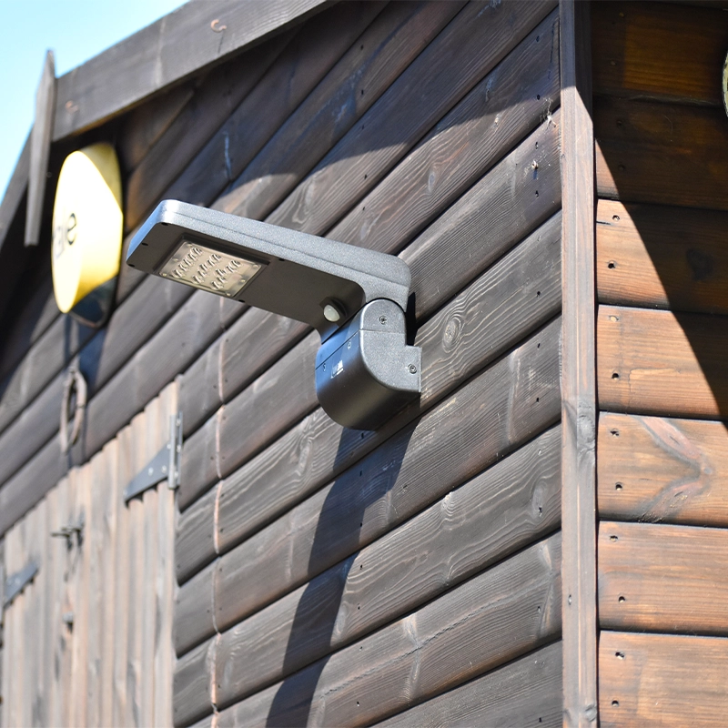 Pro Solar Cresta - PIR Solar Wall Light - Image 3