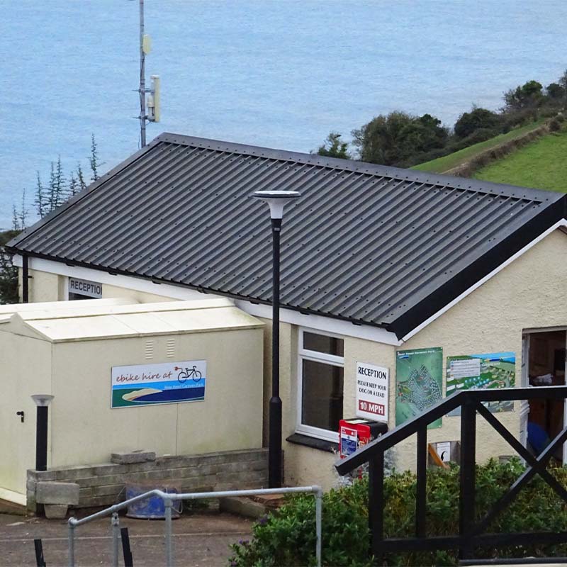 Streetmaster Solar LED Street Light - Daylight White - Image 4