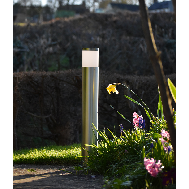 Smartpost - 0.6m Garden Path Light with Groundspike - 240V - Image 3