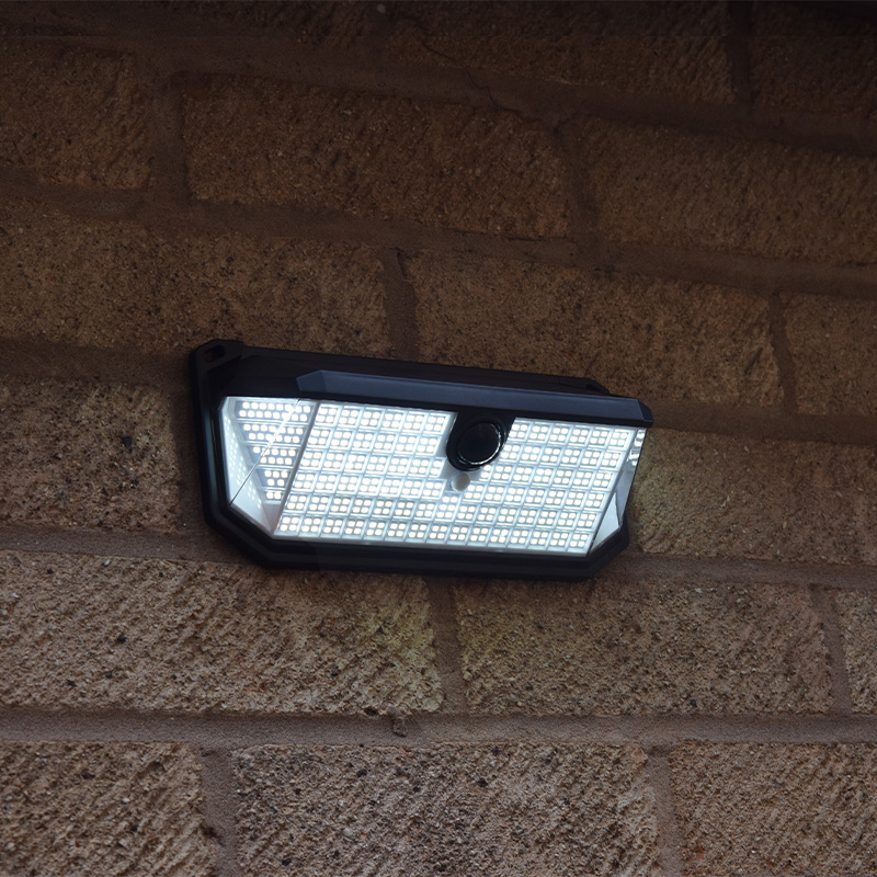 ALERTA PIR Motion Sensor Solar Wall Light - Daylight White - Image 4